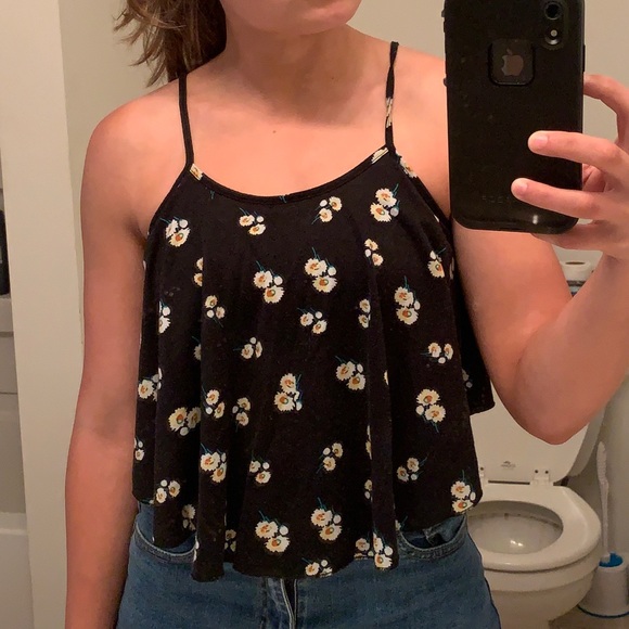 Black Floral Crop Top - Picture 2 of 3